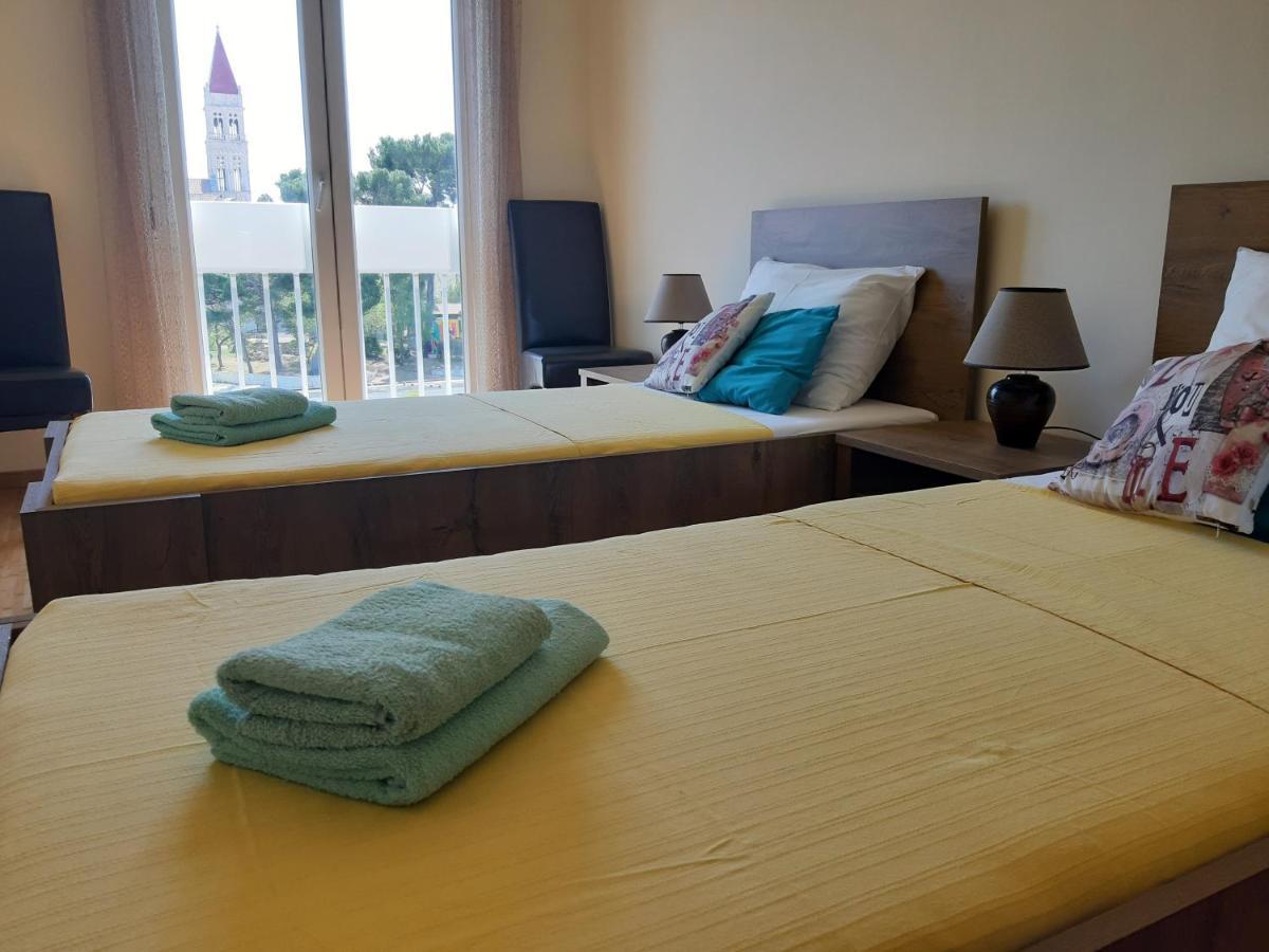 Apartman Petrovic City Center 特罗吉尔 外观 照片