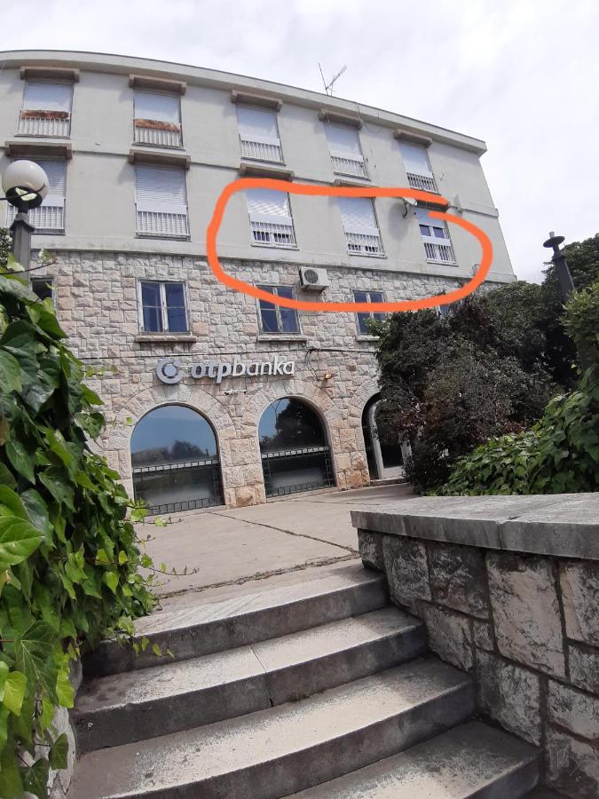 Apartman Petrovic City Center 特罗吉尔 外观 照片
