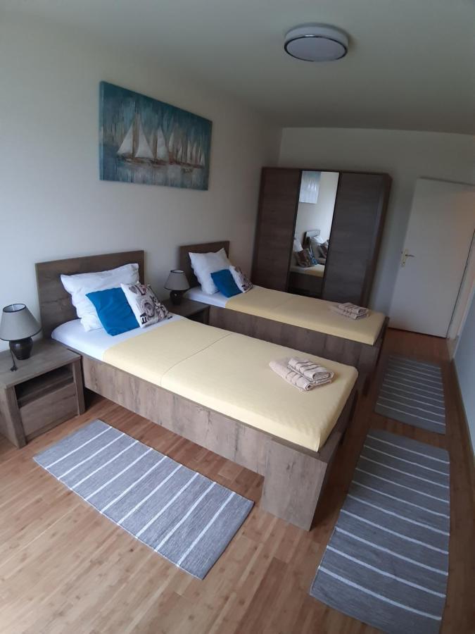 Apartman Petrovic City Center 特罗吉尔 外观 照片